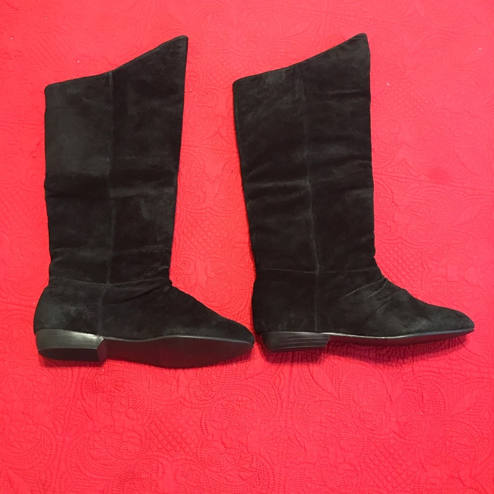 Brand new Newport News. Black suede boots